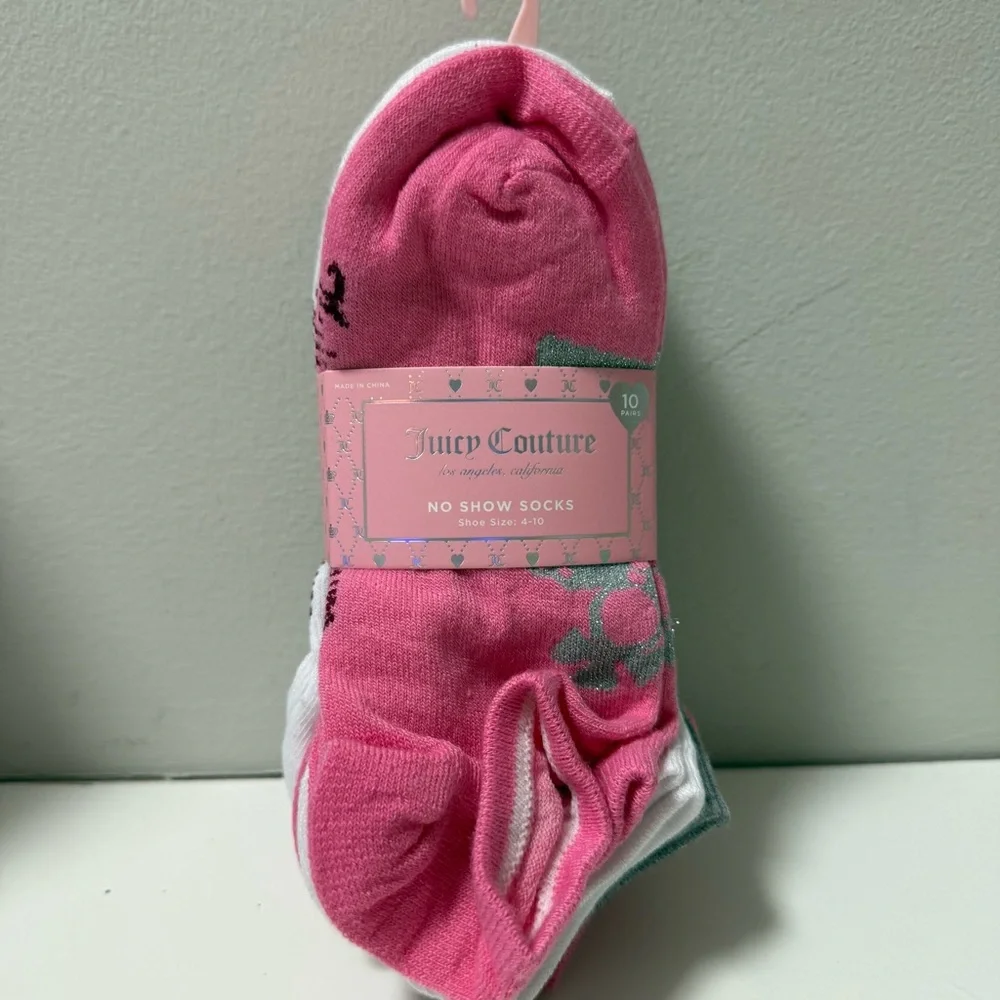 Juicy Couture Vibrant Pink No Show Socks girls women